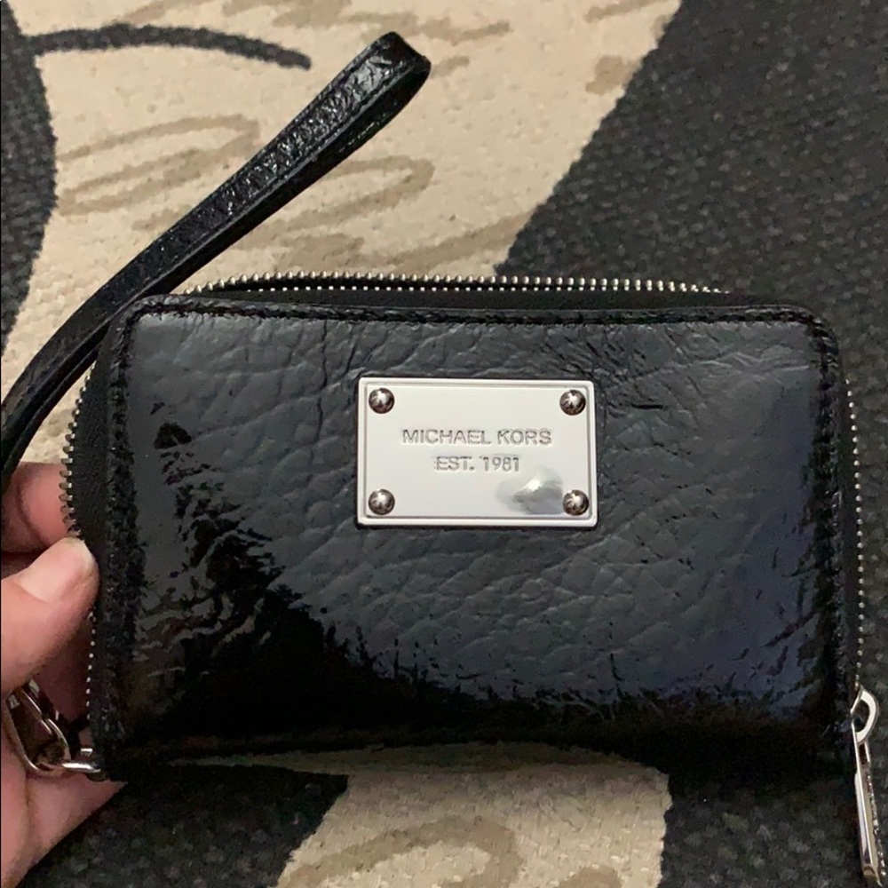 Michael Kors black patent leather wristlet